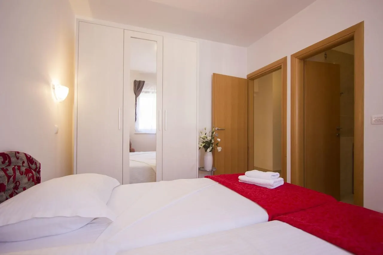 Apartments Paradise トロギール クロアチア