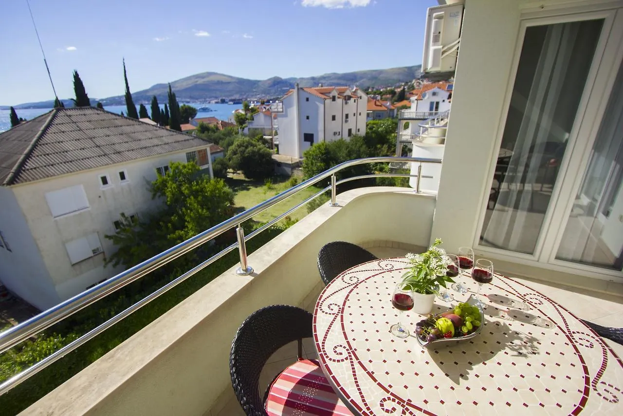 Apartments Paradise Trogir